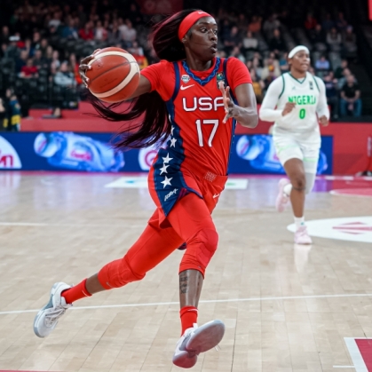 Kahleah Copper drives the basket for Team USA