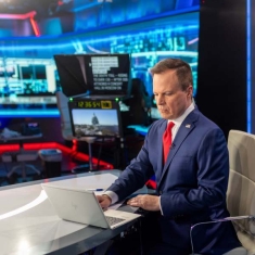 Mike Emanuel at Fox News anchor desk